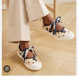 Valentino Garavani Bay by Bay Sneakers, 37.5